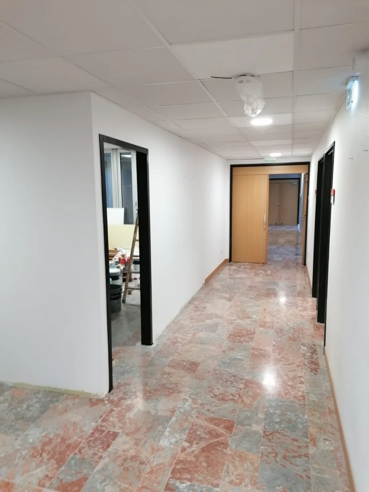 Circulation de bureaux repeinte à Perpignan par EIDP