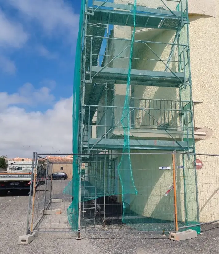 Façade en cours d'ITE par EIDP La Véronèse